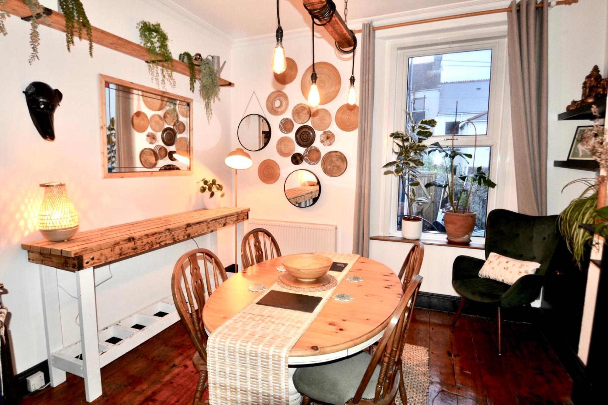 Bright And Cosy, 3 Bedroom Holiday home